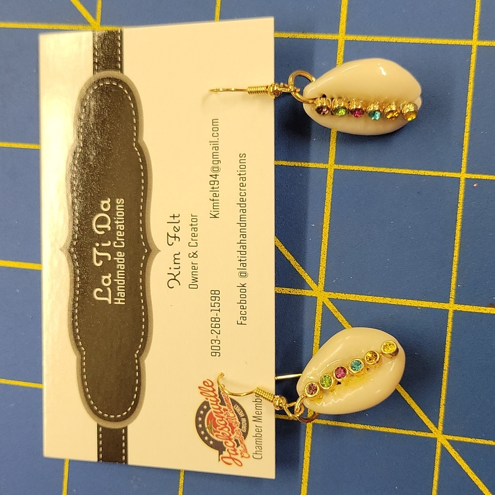 Seashell Colored Rhinestone Gold Tone Beach Sea